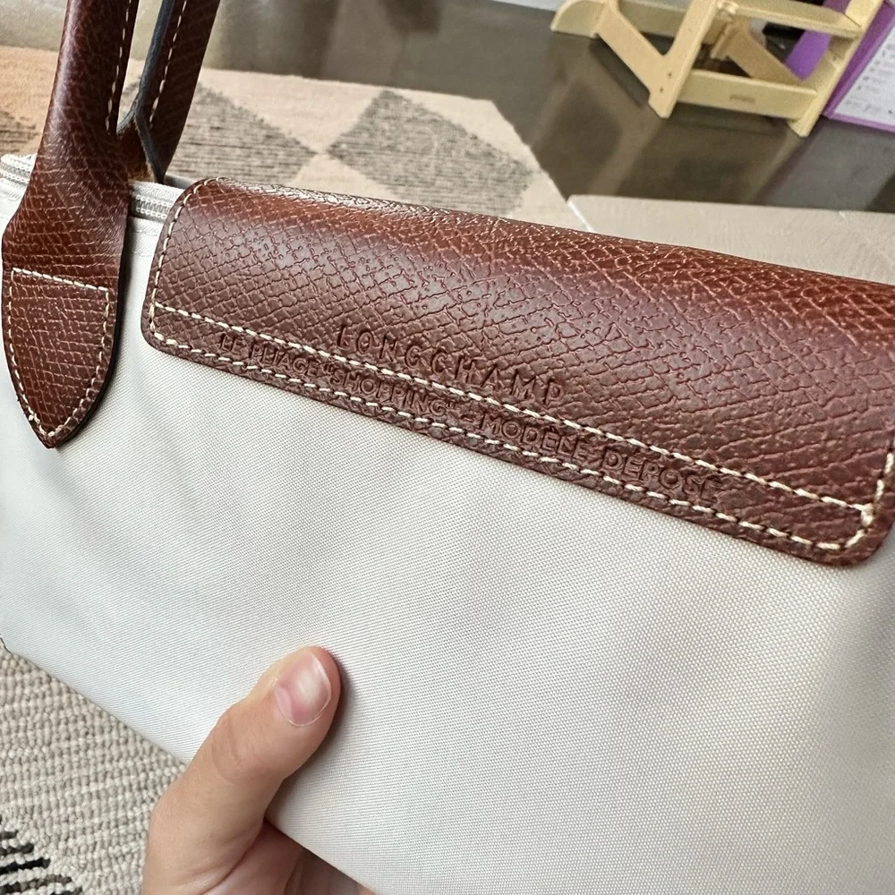 Longchamp Le Pliage Tote - Picture 4 of 14